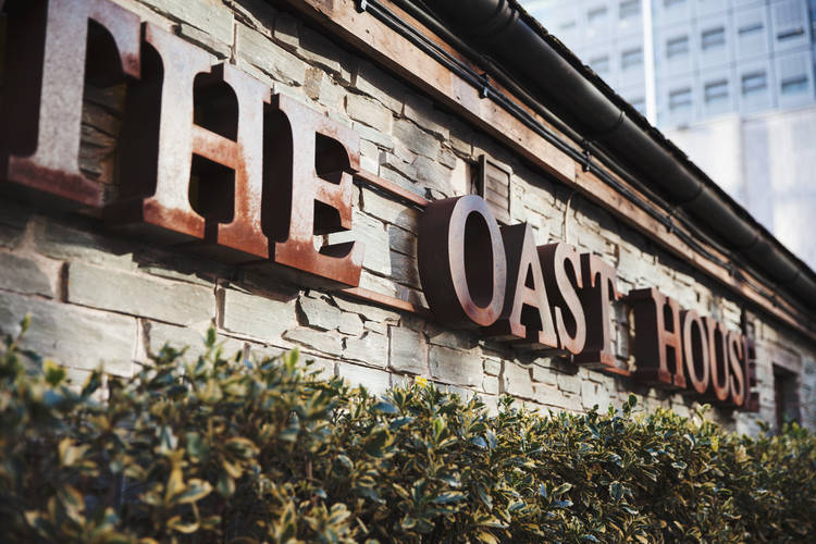 “Let’s Put Another Kebab On The Barbie!” – The Oast House Reviewed